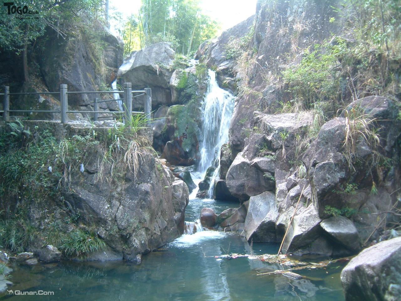 南昆山川龙瀑布南昆山川龍瀑布川龙峡瀑布图片南昆山风景区图片与文字