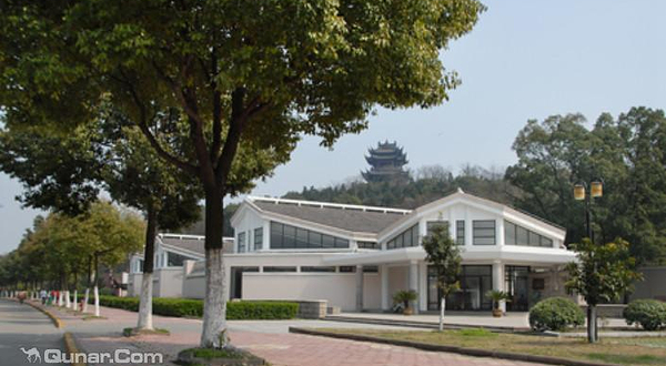 钱君匋艺术研究院