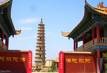 罗什寺塔第 1 张图片