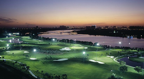 阳光新贵高尔夫球会