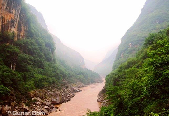 花江大峡谷第 7 张图片