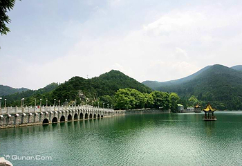 芦林湖第 6 张图片