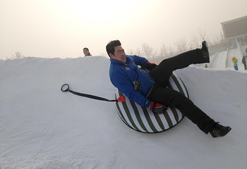 河北白鹿温泉戏雪嘉年华第 3 张图片