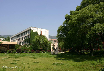 湖南大学第 17 张图片
