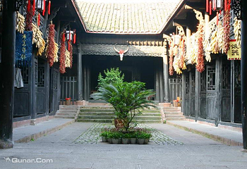 杨家祠堂第 25 张图片