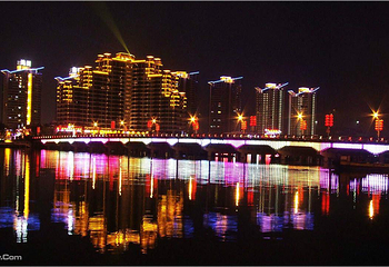 夜游三亚湾第 2 张图片