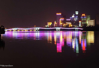 夜游三亚湾第 3 张图片