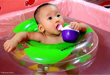 吾e贝佳婴幼儿游泳馆第 2 张图片