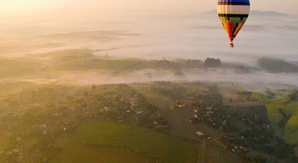 道格拉斯湾热气球飞行