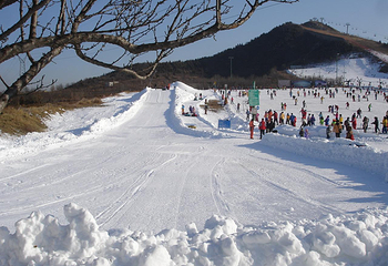莲花山滑雪场第 7 张图片