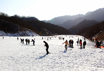 黄金谷戏雪园第 4 张图片