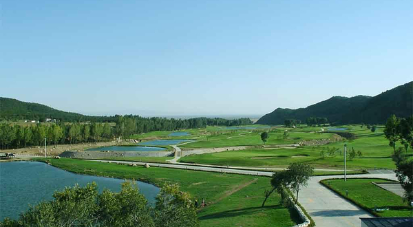 内蒙古大青山太伟高尔夫俱乐部