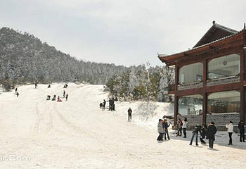 玉舍雪山滑雪场第 8 张图片