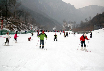 桃花峪滑雪场第 4 张图片