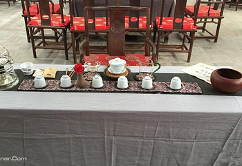 ​昆明学府路莲花池庭院剧场第 5 张图片