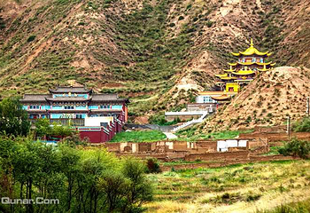 龙羊峡土林地质公园第 2 张图片