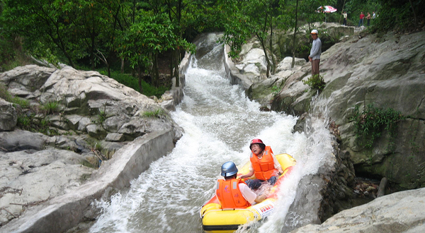 龙泉峡漂流