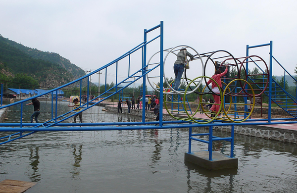 黑里河漂流5.3公里"激流娱乐漂"成人票价