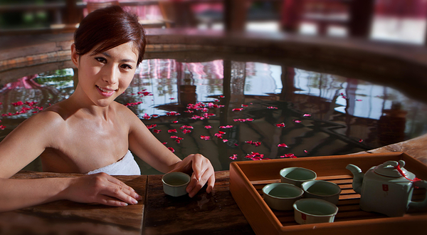 华山御温泉动感水上乐园