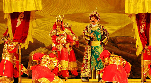 《敦煌神女》大型杂技剧