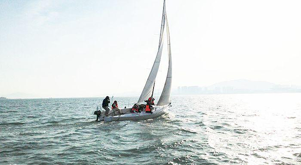 厦门海行者游艇俱乐部