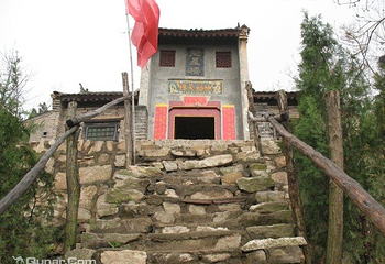 青华山卧佛寺景区第 9 张图片