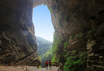 龙水峡地缝第 8 张图片