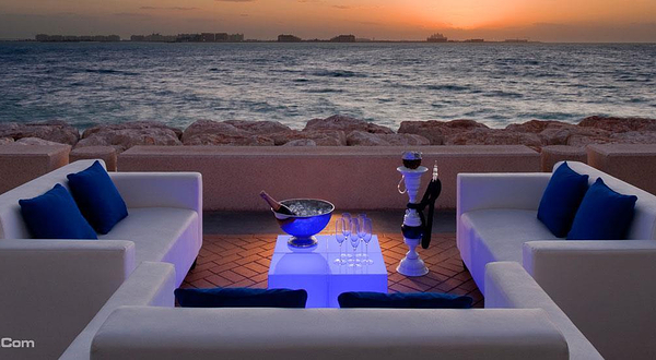 BAB AL YAM 池畔餐厅