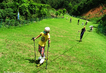 盘山滑草场第 14 张图片