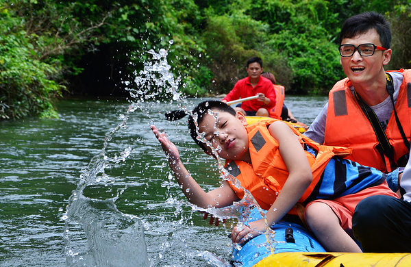 通灵大峡谷 古龙山漂流