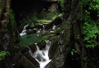 龙水峡地缝第 12 张图片