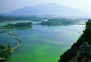 星湖旅游景区第 3 张图片