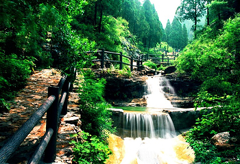 黄金谷山水风景区第 3 张图片