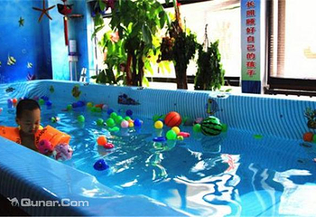 跳跳海豚婴幼儿游泳馆（永安街店）第 4 张图片