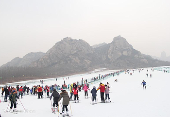 五莲山滑雪场第 3 张图片
