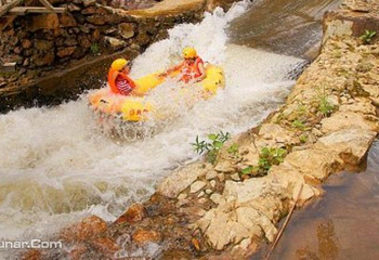 黄花山温泉漂流旅游景区第 5 张图片