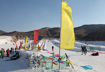 昆仑国际滑雪场第 7 张图片