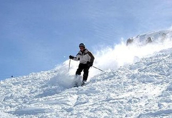鹞子沟康乐山庄滑雪场第 5 张图片