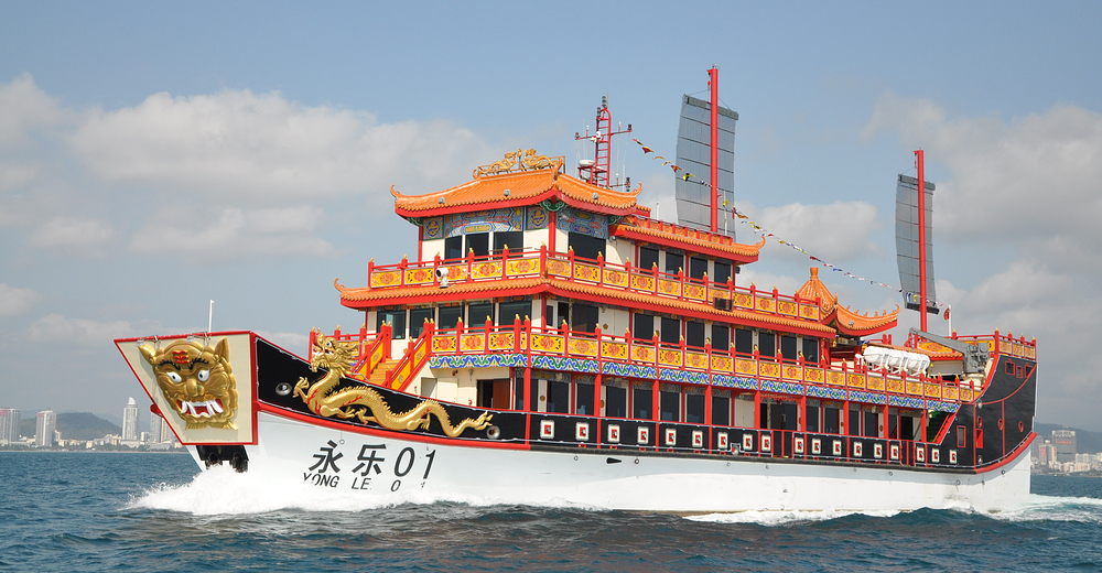 复古帝皇龙船:梦回明朝永乐号船票 专属餐食 精彩古风歌舞表演