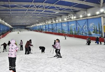 西部长青室内滑雪馆第 3 张图片