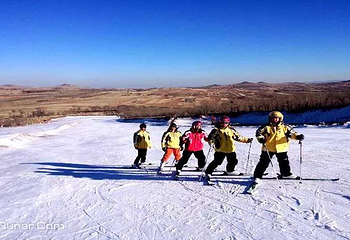 右玉县牛心山滑雪场第 2 张图片