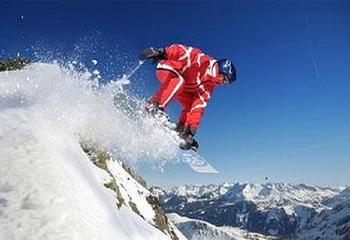鹞子沟康乐山庄滑雪场第 6 张图片