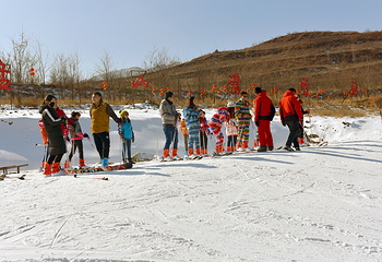 六盘山滑雪场第 3 张图片