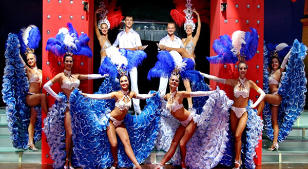 青羊万达广场五国皇家大马戏