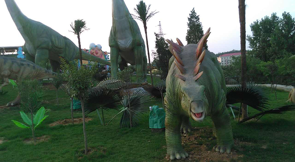 恐龙蝴蝶主题展