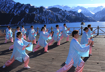 天山天池第 30 张图片