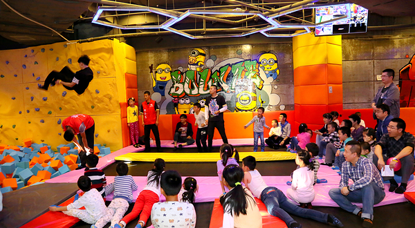 兰州反弹蹦床公园