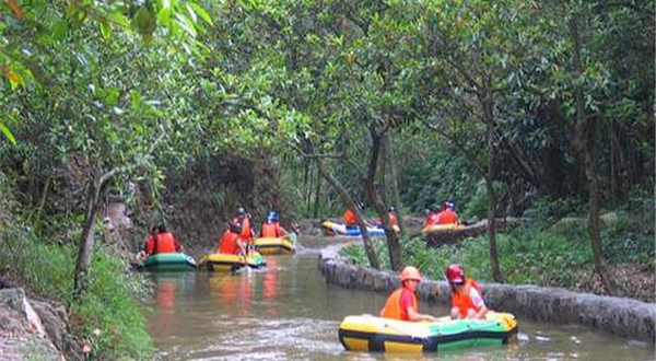 腾龙峡谷漂流