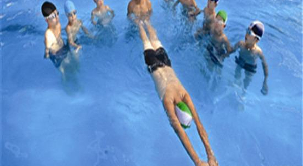 青少年宫恒温游泳馆