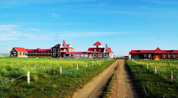 胡列也吐度假村